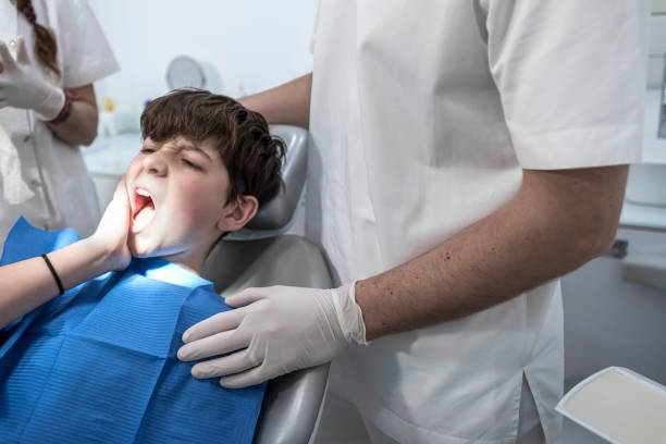 Best Cracked Tooth Emergency Dentist  in Hamilton College, NY